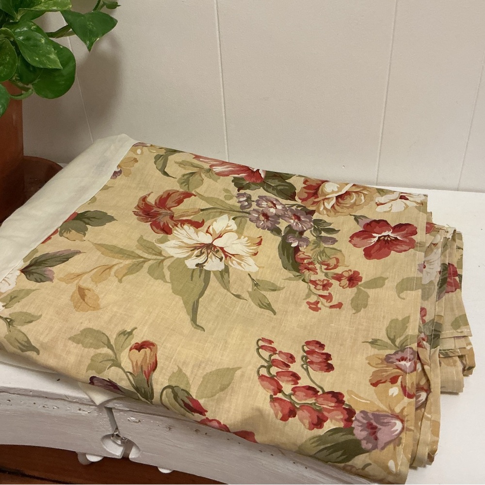 NWOT Waverly Queen Bedskirt - Picture 7 of 15